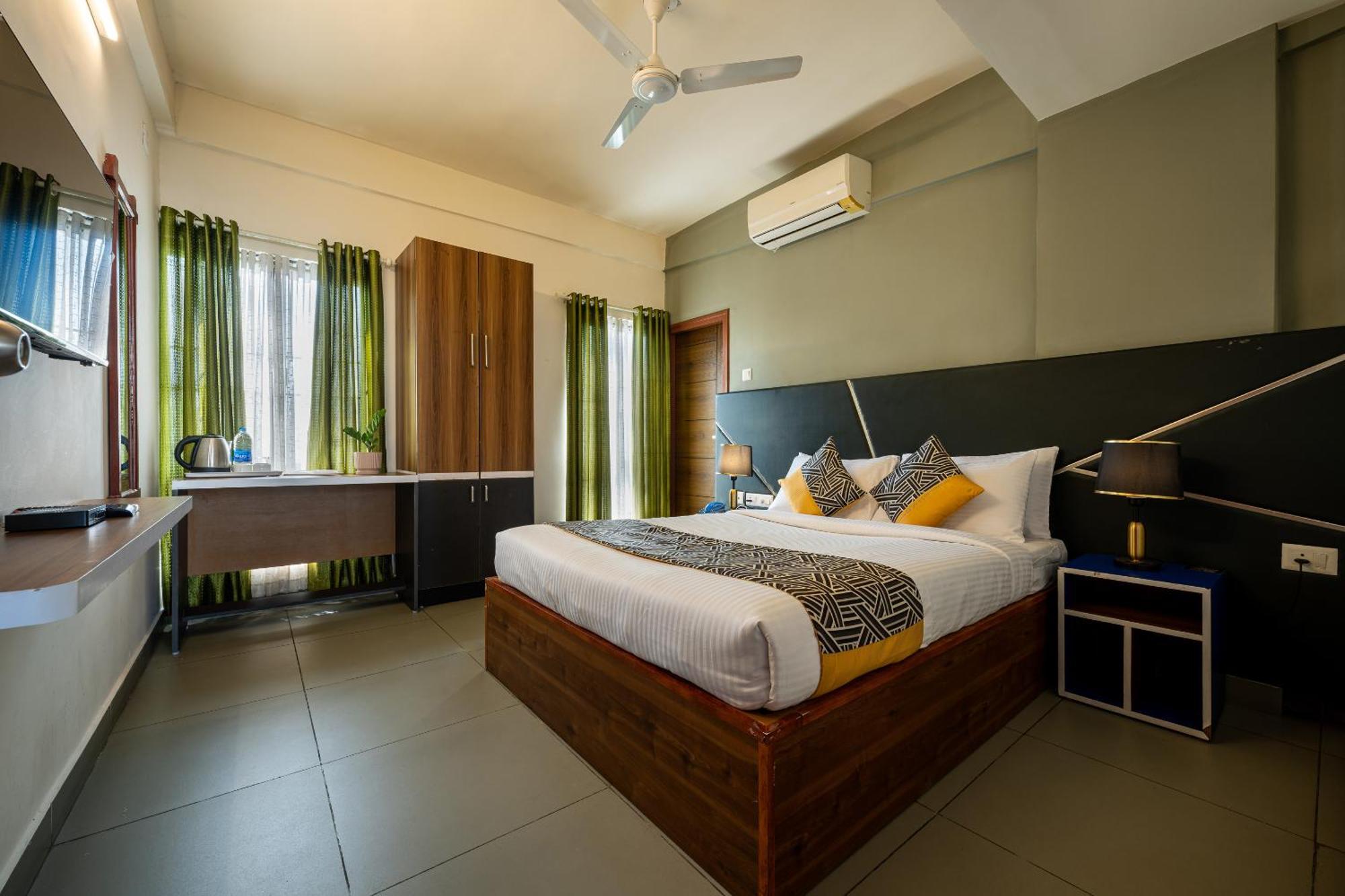 Cj Grande By Jesway Hotels & Resorts Kochi エクステリア 写真