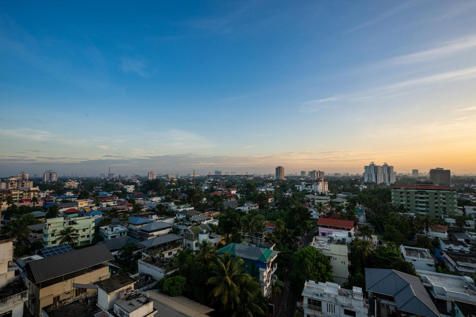 Cj Grande By Jesway Hotels & Resorts Kochi エクステリア 写真