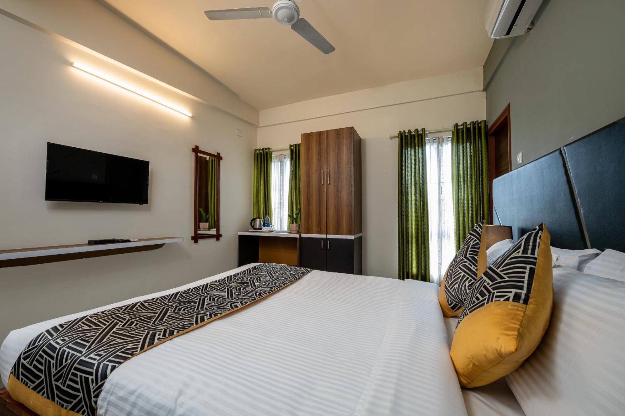 Cj Grande By Jesway Hotels & Resorts Kochi エクステリア 写真