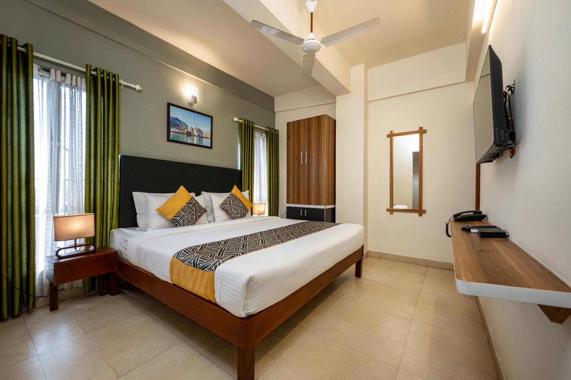 Cj Grande By Jesway Hotels & Resorts Kochi エクステリア 写真
