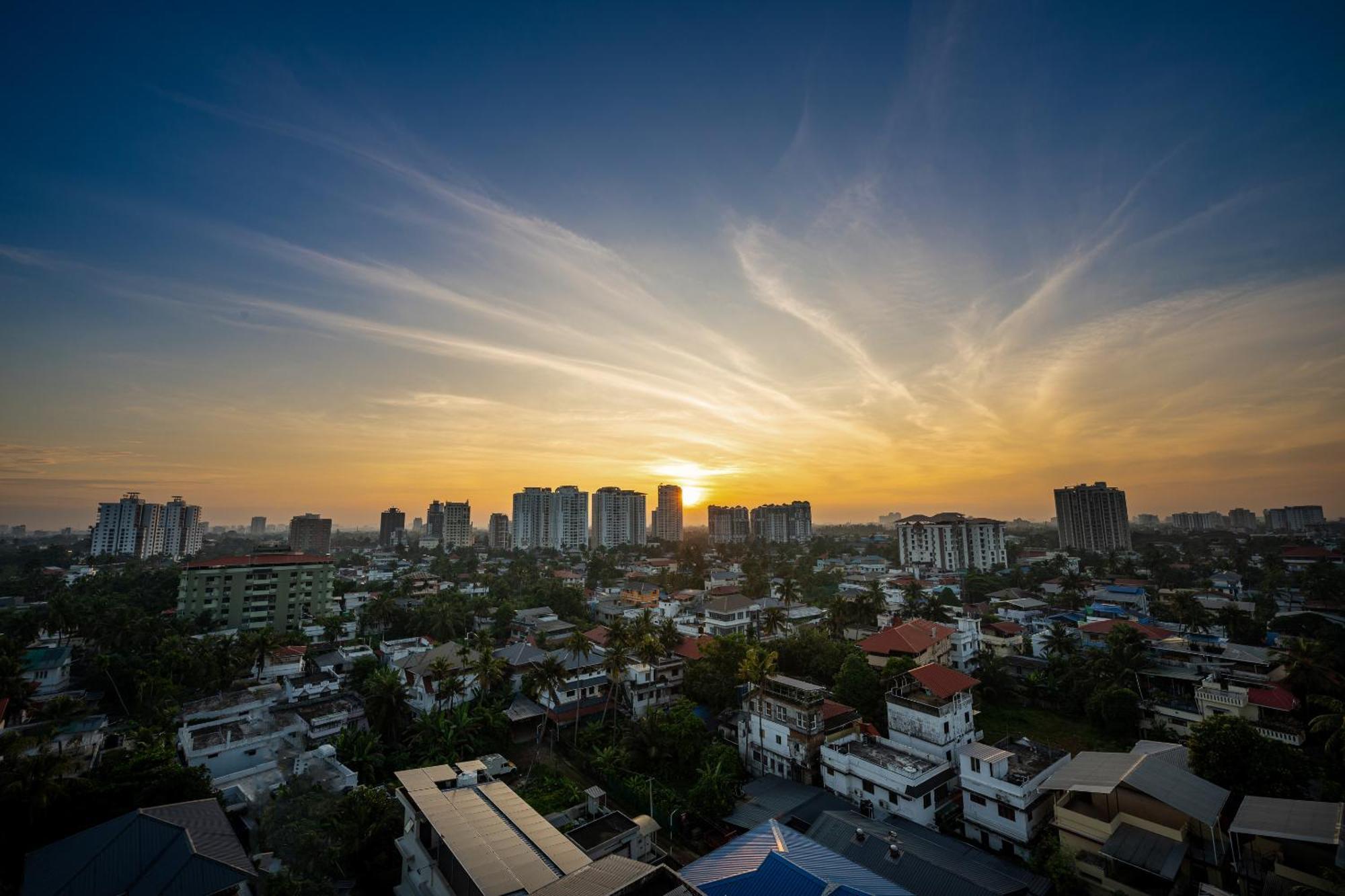 Cj Grande By Jesway Hotels & Resorts Kochi エクステリア 写真