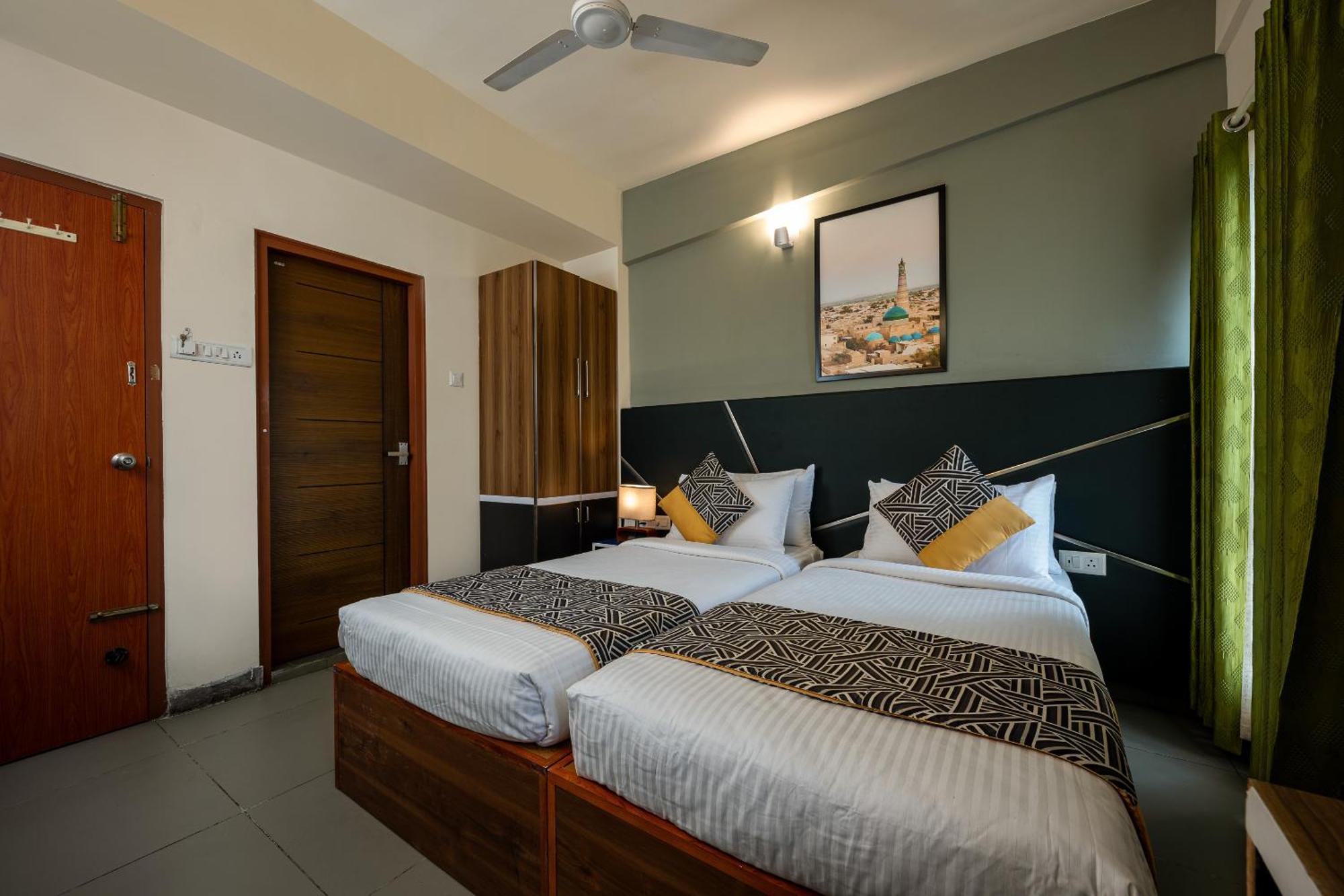 Cj Grande By Jesway Hotels & Resorts Kochi エクステリア 写真